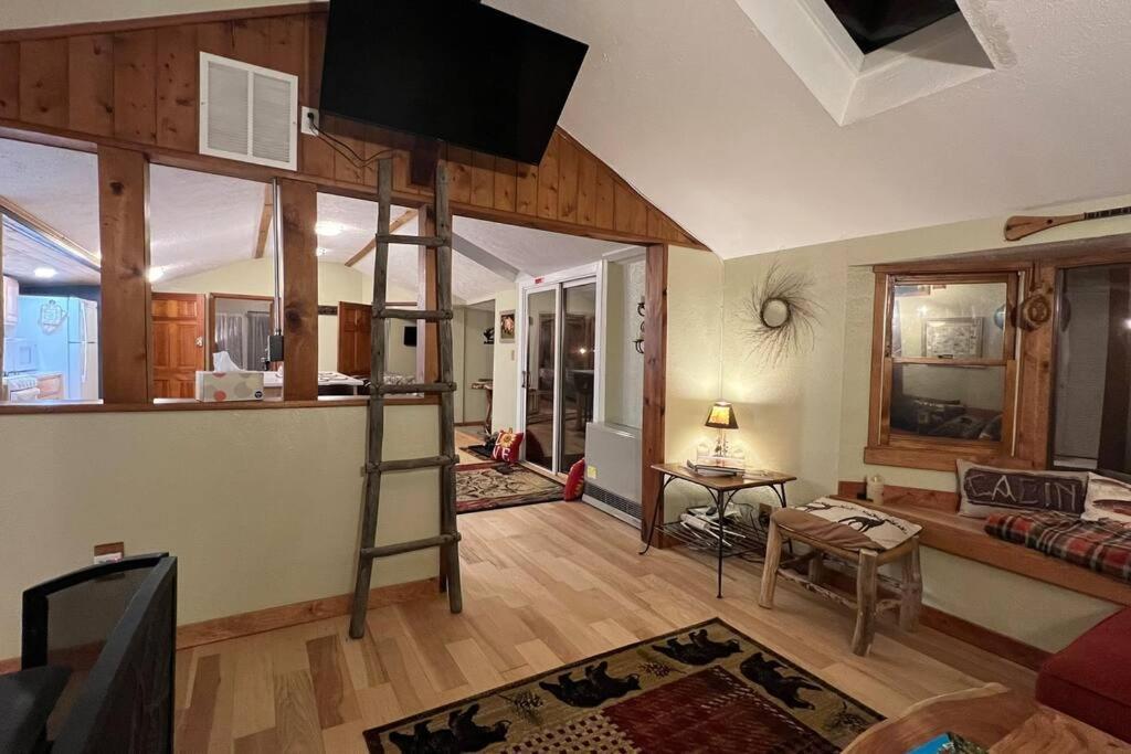 Thorpe On The Water. Creekside Nederland Cabin. Extérieur photo