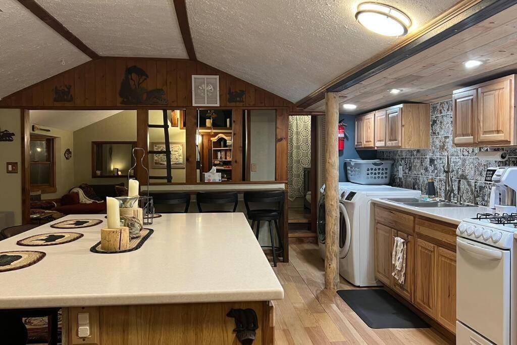 Thorpe On The Water. Creekside Nederland Cabin. Extérieur photo